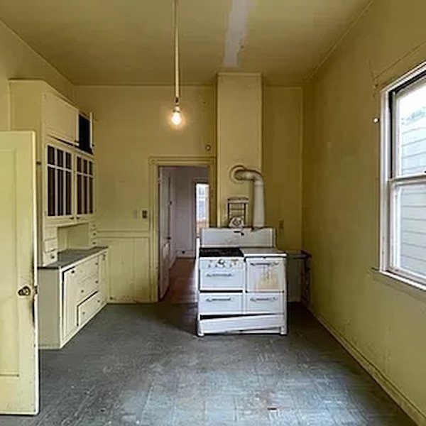 Odd Interiors (33 pics)
