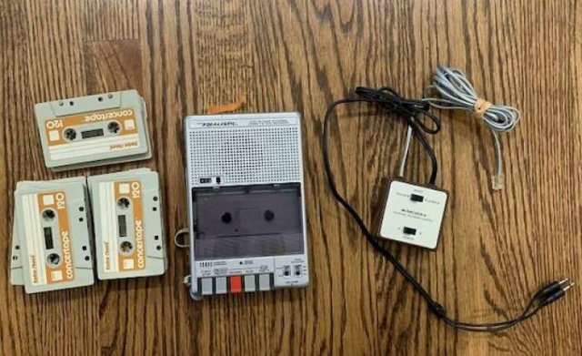 Creepy Finds In Houses (24 pics) Creepy Finds In Houses (24 pics)