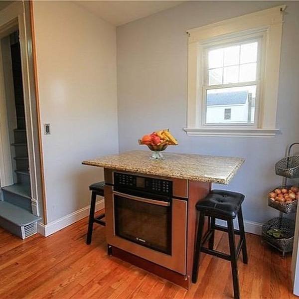 Strange Estate Listings (31 pics)