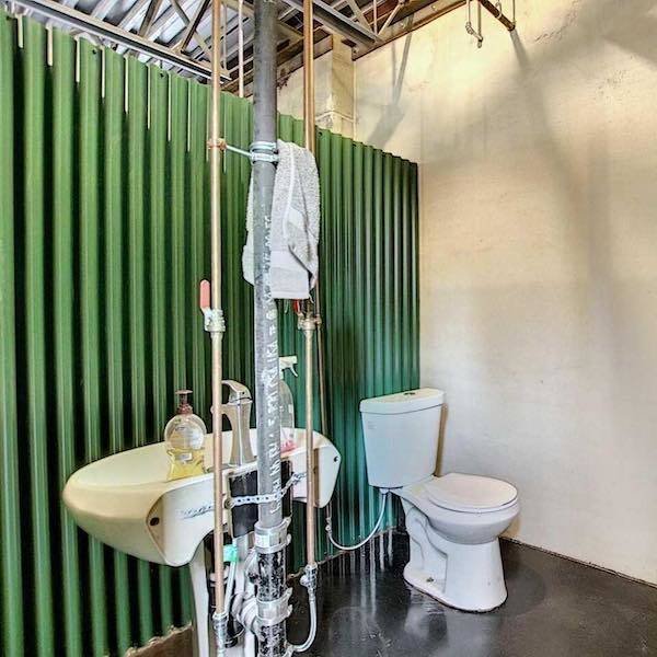 Strange Estate Listings (31 pics)