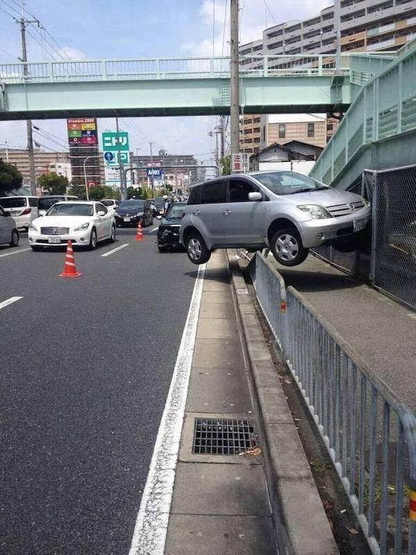 Cars Fails (28 pics)