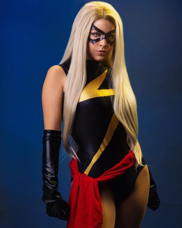 Cosplay Girls (30 pics)
