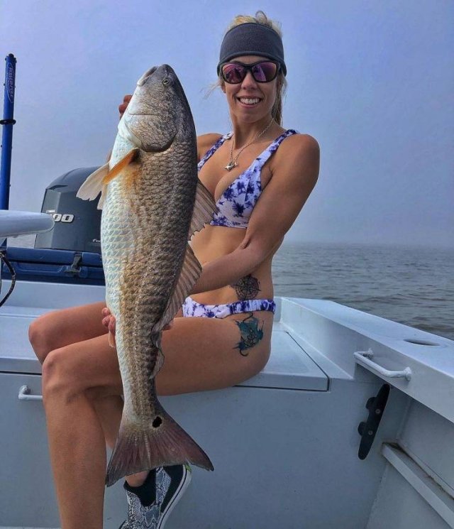 Fishing Girls (49 pics)
