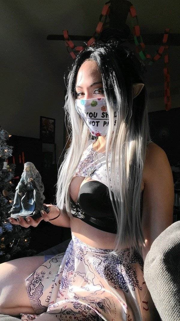 Girls With Dyed Hairs (46 pics)