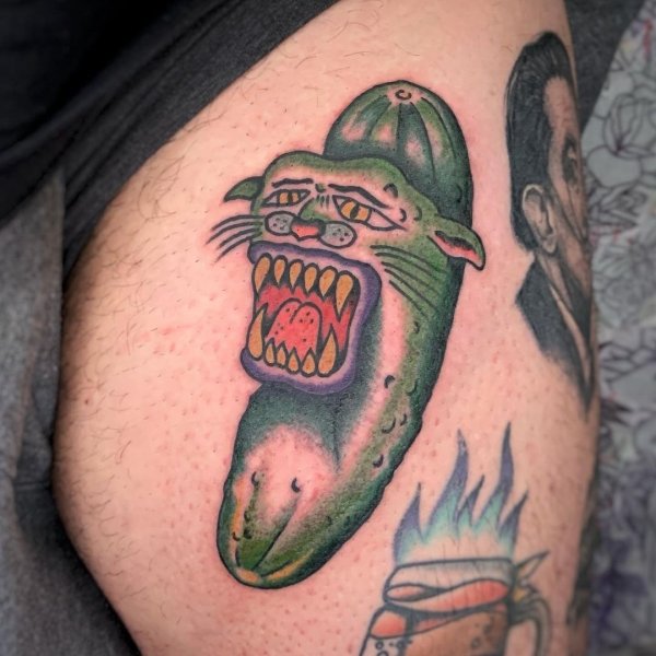 Interesting And Weird Tattooes (28 pics)