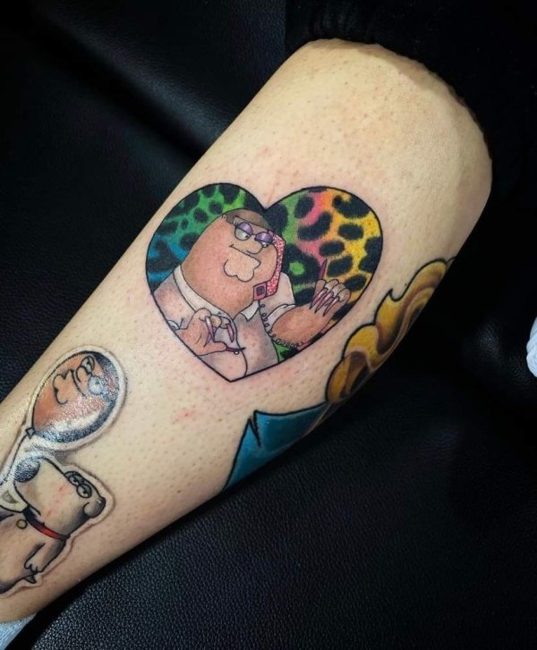 Interesting And Weird Tattooes (28 pics)