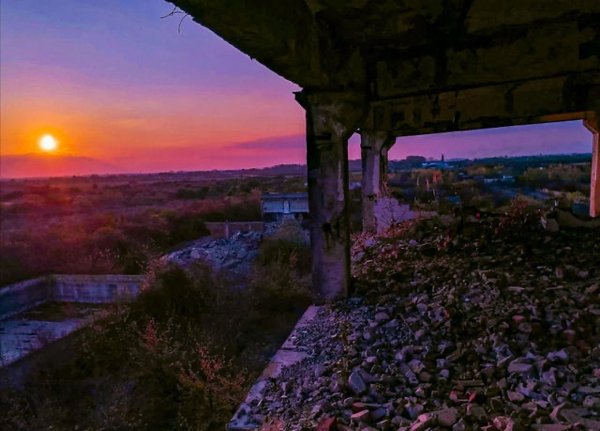 Amazing Abandoned Places (14 pics) Amazing Abandoned Places (14 pics)
