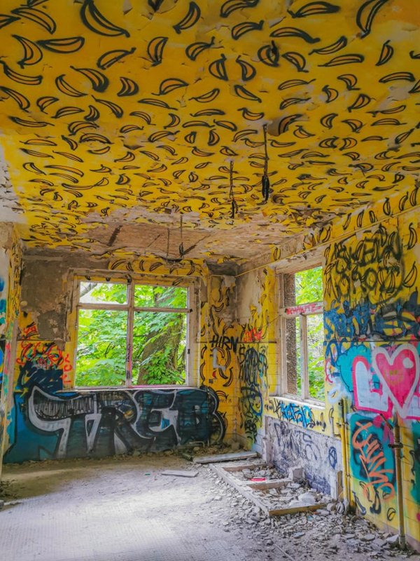 Amazing Abandoned Places (14 pics)