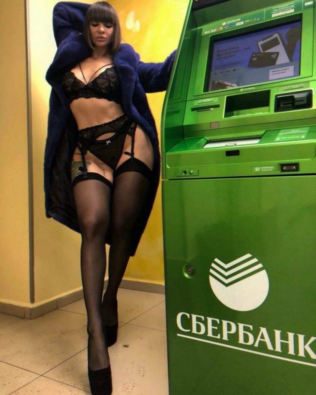 Hot Girls (54 pics)