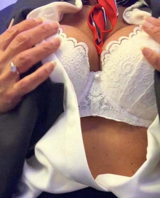 Hot Flight Attendants (38 pics)