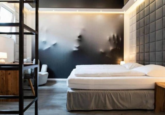 Odd Bedrooms (29 pics)