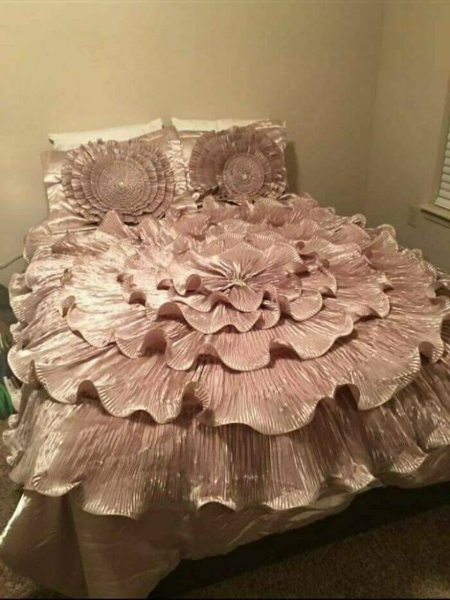 Odd Bedrooms (29 pics)