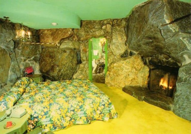 Odd Bedrooms (29 pics)