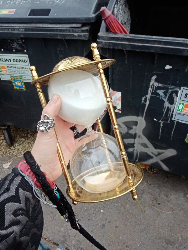 Weird Finds In Thrift Shops (30 pics)