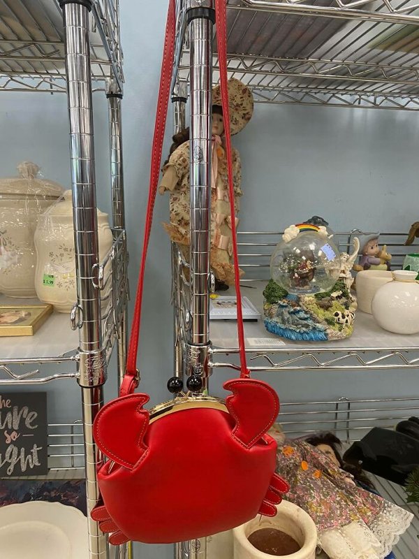 Weird Finds In Thrift Shops (30 pics)