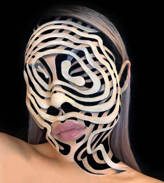 Illusions With Makeup (25 pics)