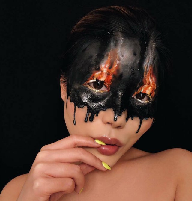 Illusions With Makeup (25 pics)