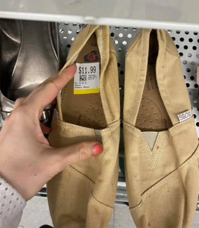 Expensive Items In A Thrift Store (31 pics)