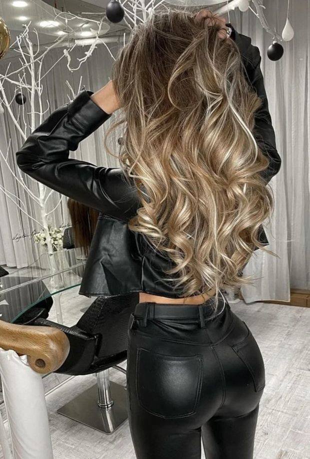 Girls In Latex And Leather (45 pics)