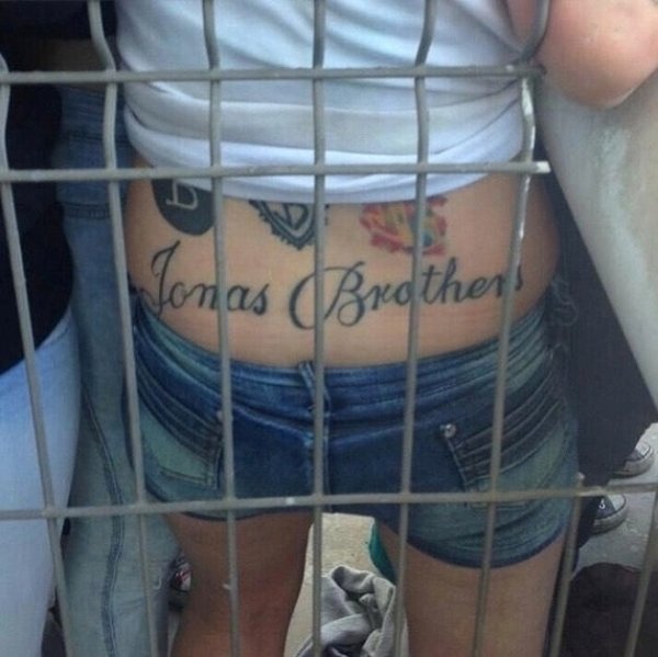 Terrible Tattoos (29 pics)