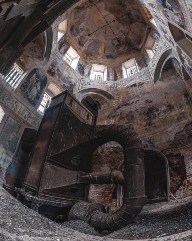 Scary Abandoned Places (32 pics)