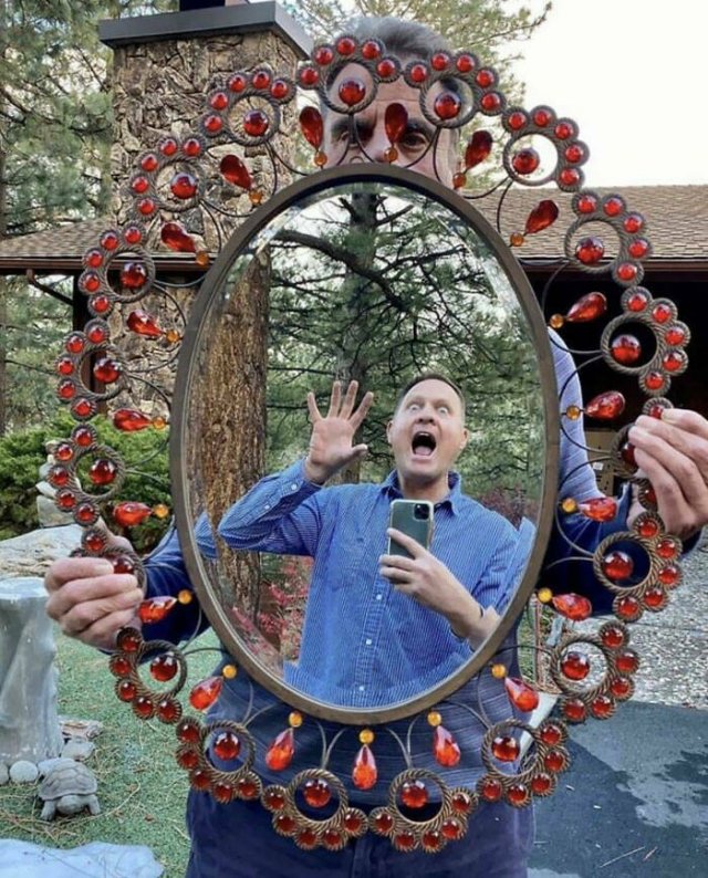 They're Trying to Sell Mirrors (38 pics)