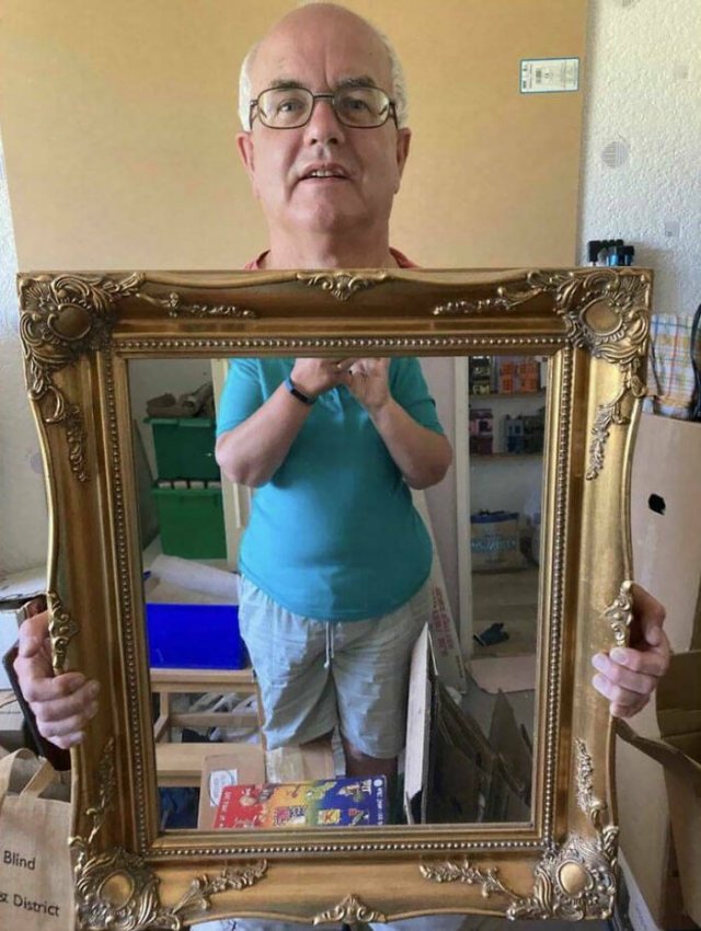 They're Trying to Sell Mirrors (38 pics)