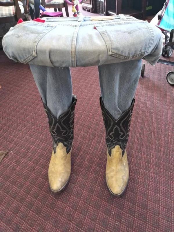 Weird Finds In Thrift Shop (49 pics)