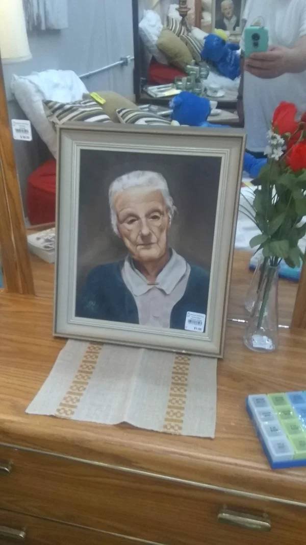 Weird Finds In Thrift Shop (49 pics)