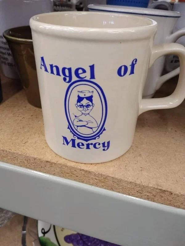 Weird Finds In Thrift Shop (49 pics)