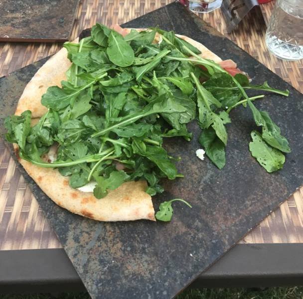 Odd Food Serving (20 pics) Odd Food Serving (20 pics)