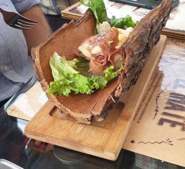 Odd Food Serving (20 pics) Odd Food Serving (20 pics)