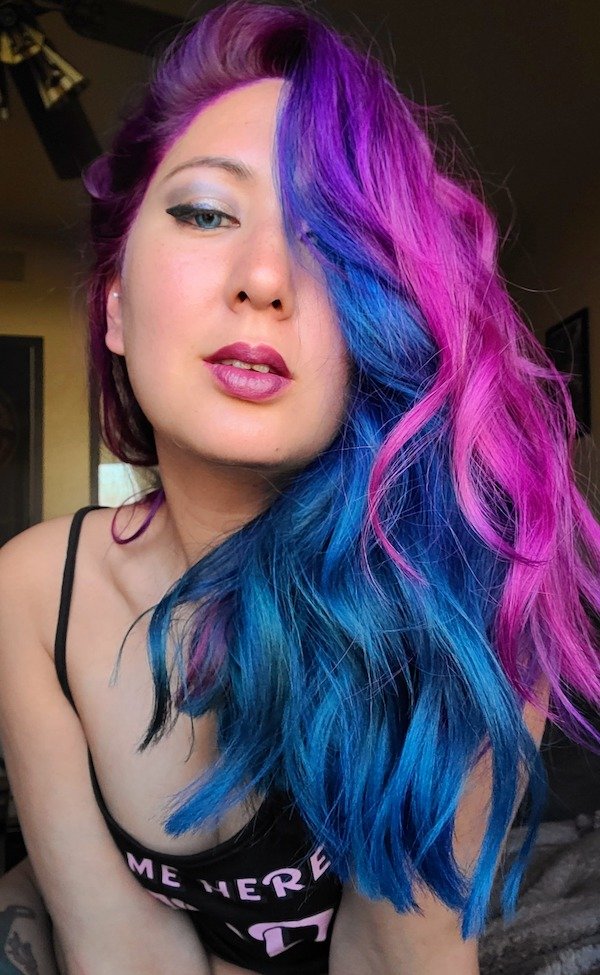 Girls With Dyed Hairs (45 pics)