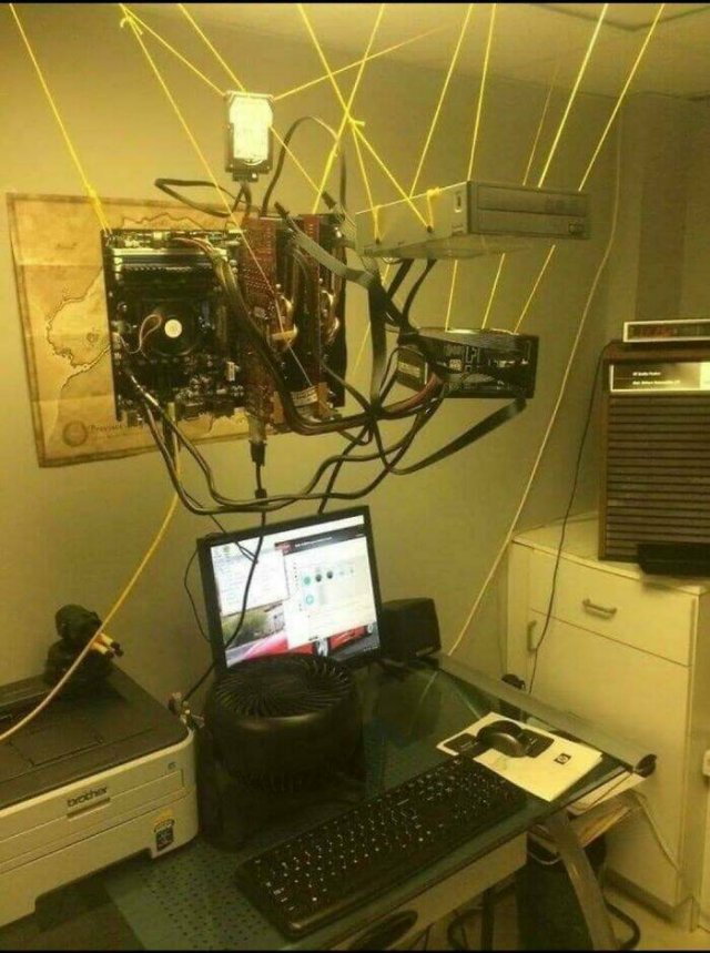 Tech Support Workers Nightmares (43 pics)