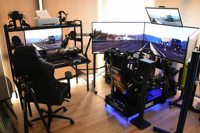 Awesome Racing Simulator Rigs (20 pics)