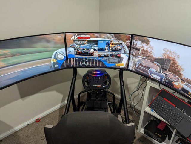 Awesome Racing Simulator Rigs (20 pics)