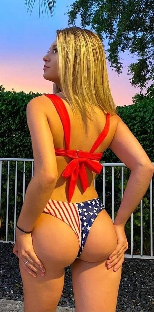 Rear View (30 pics)