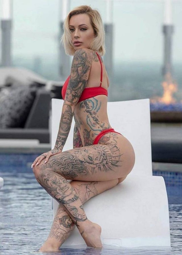 Tattooed Girls (43 pics)