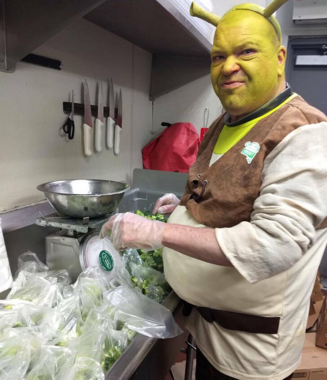 Funny People (15 pics)