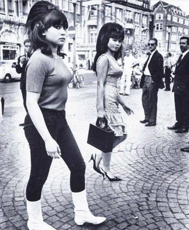 Amsterdam’s Streets In 70's (22 pics)