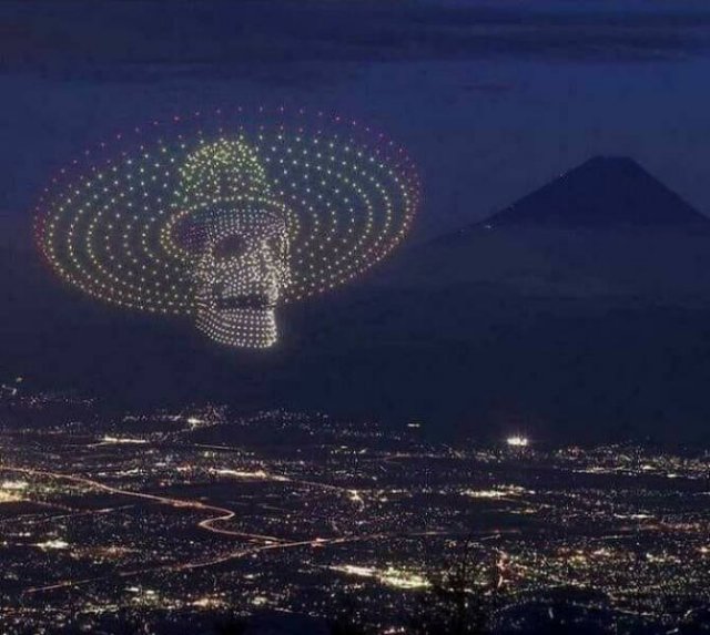 Very Big Things (44 pics)