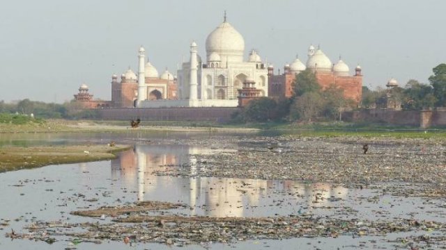 Historical Buildings From A Different Angle (22 pics) Historical Buildings From A Different Angle (22 pics)