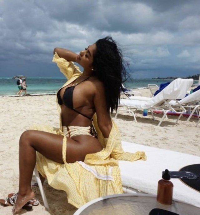 Side View (52 pics)