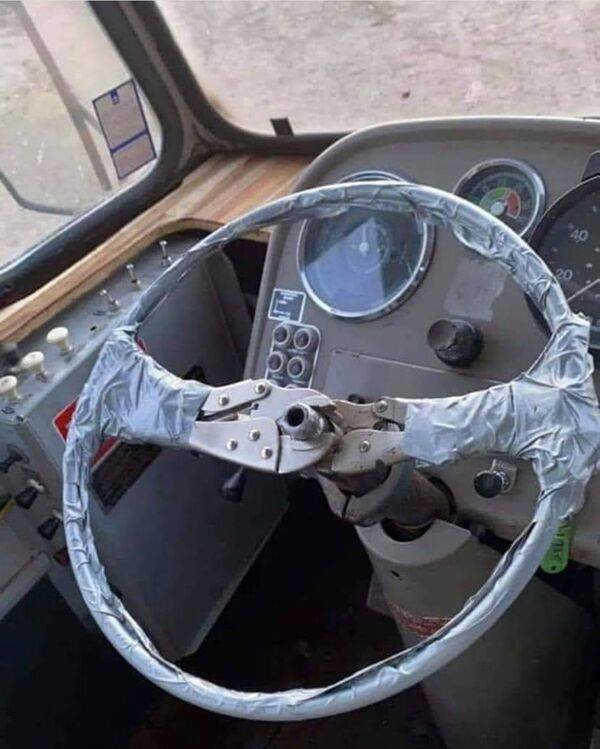 Redneck Repairs (27 pics)