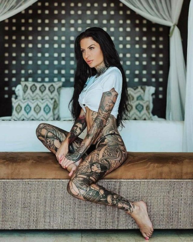 Tattooed Girls (54 pics)