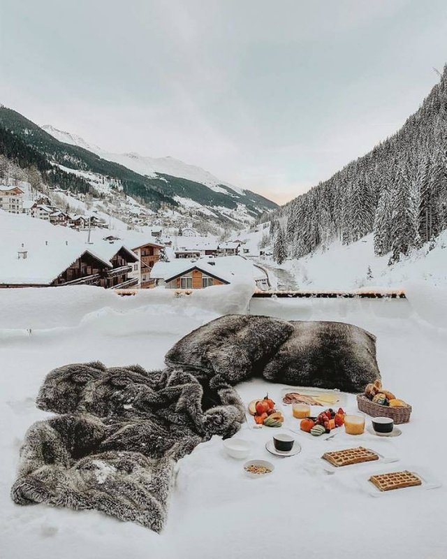 Amazing Places For Breakfast (30 pics)
