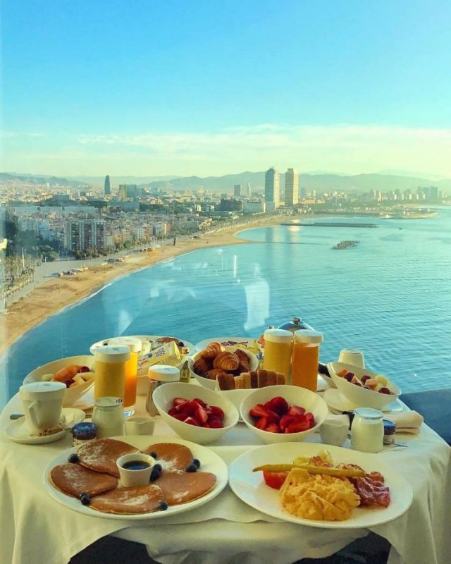 Amazing Places For Breakfast (30 pics)