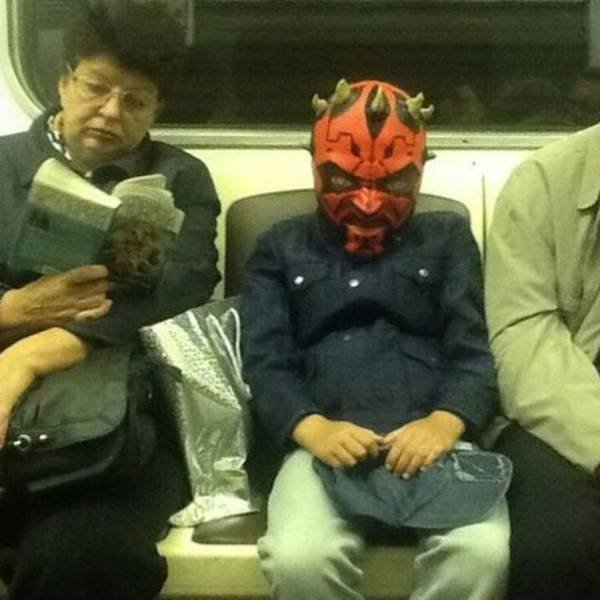 Weird People On The Subway (41 pics)