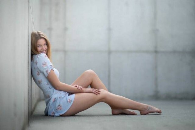 Girls In Sundresses (44 pics)