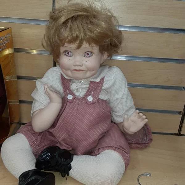 Unusual Finds In Thrift Shops (46 pics)
